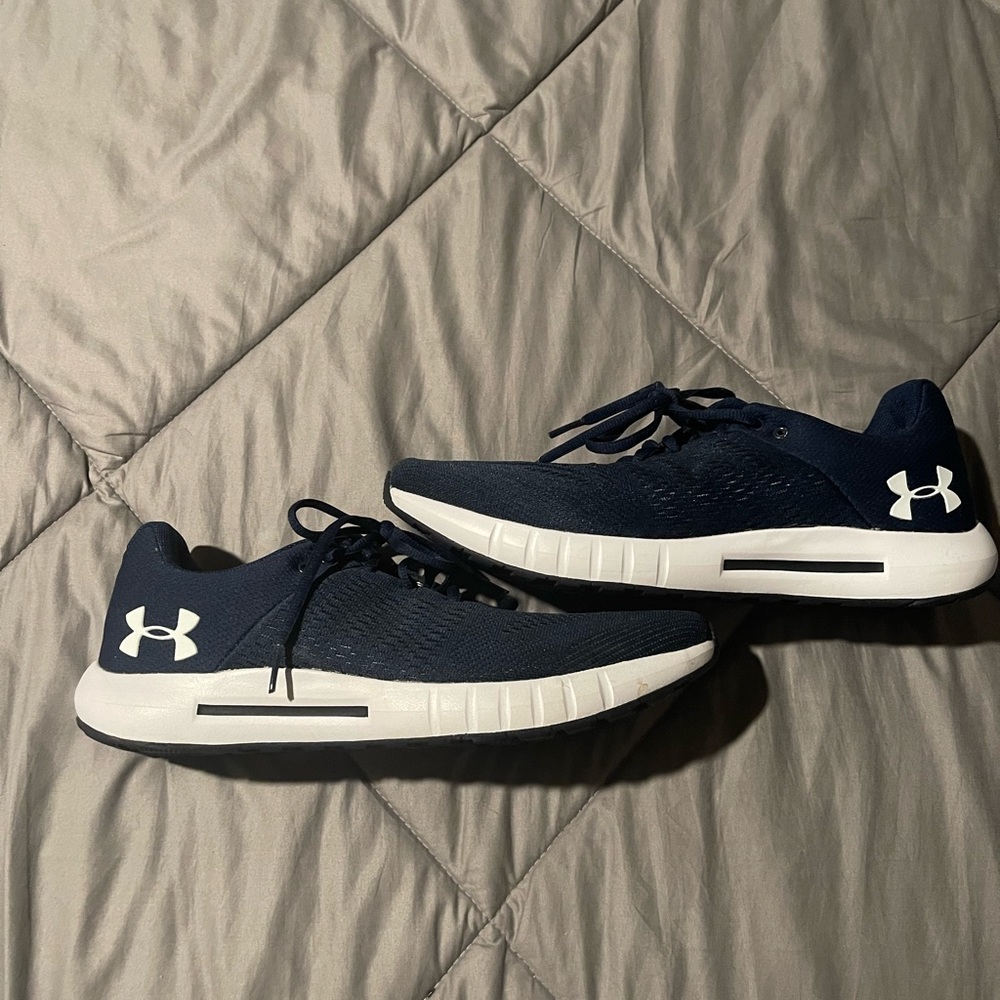 Under Armor 10.5